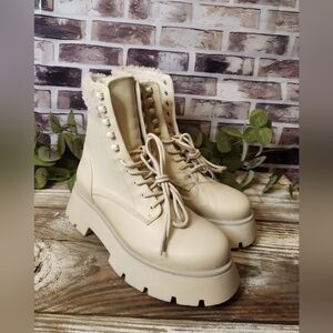 Circus by Sam Edelman Larsa Beige Lug Sole Fur Trim Combat Boots NWOT Size 7.5